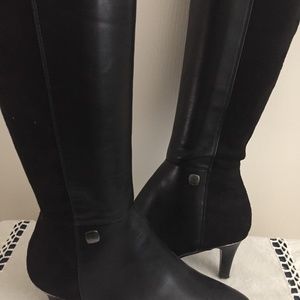 Ladies sz 6 faux leather boots